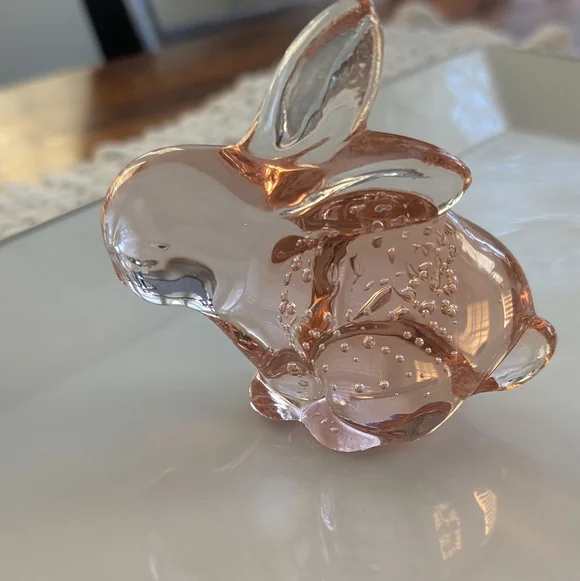 Pink Fenton Glass Bunny Paperweight Figure. Hand Blown Glass Bunny Rabbit - Picture 7 of 7